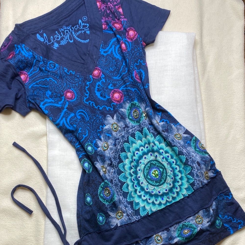 ✨NEVER USED✨Desigual Unexpected Collection T-Shirt